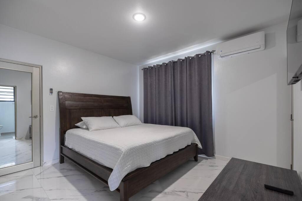 Ramey Cir D, Near Airport, Beaches W/King Bed. Aguadilla Luaran gambar