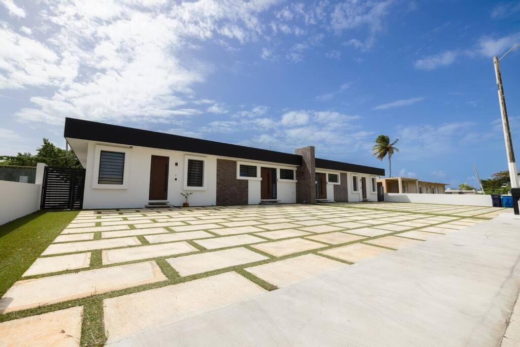 Ramey Cir D, Near Airport, Beaches W/King Bed. Aguadilla Luaran gambar